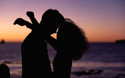 How to Set the Mood for a Better Late-Night Conversation